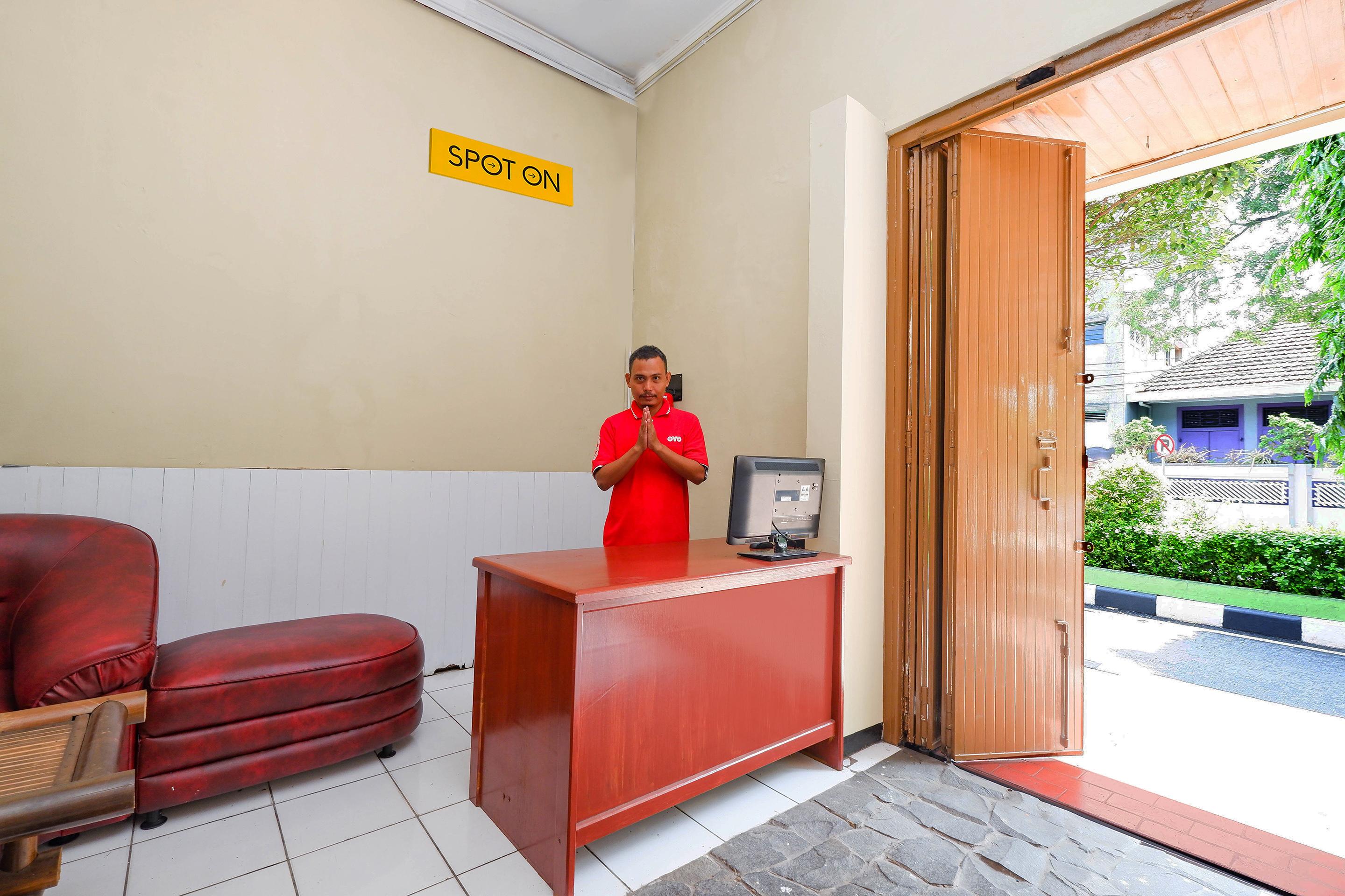 Oyo 2240 Simpang Tujuh Residence Kudus المظهر الخارجي الصورة