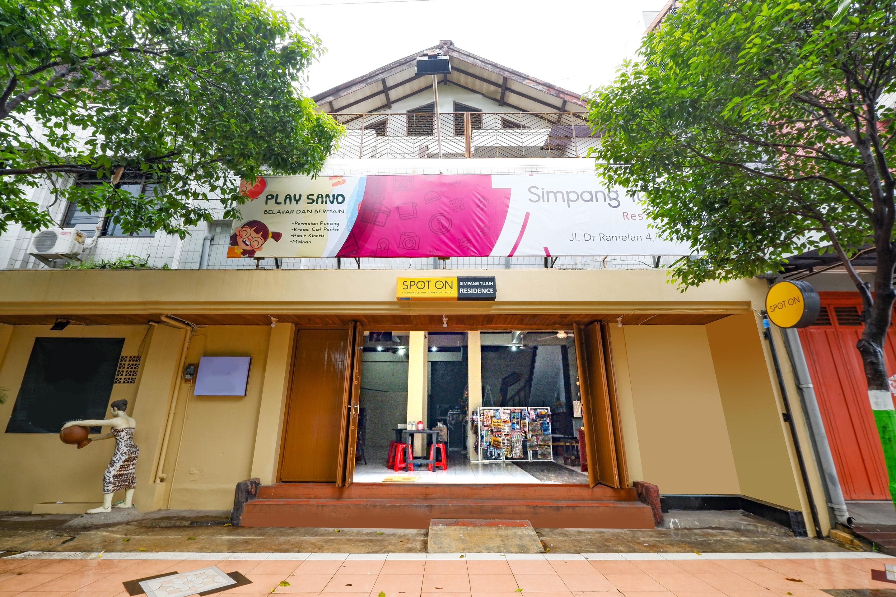 Oyo 2240 Simpang Tujuh Residence Kudus المظهر الخارجي الصورة