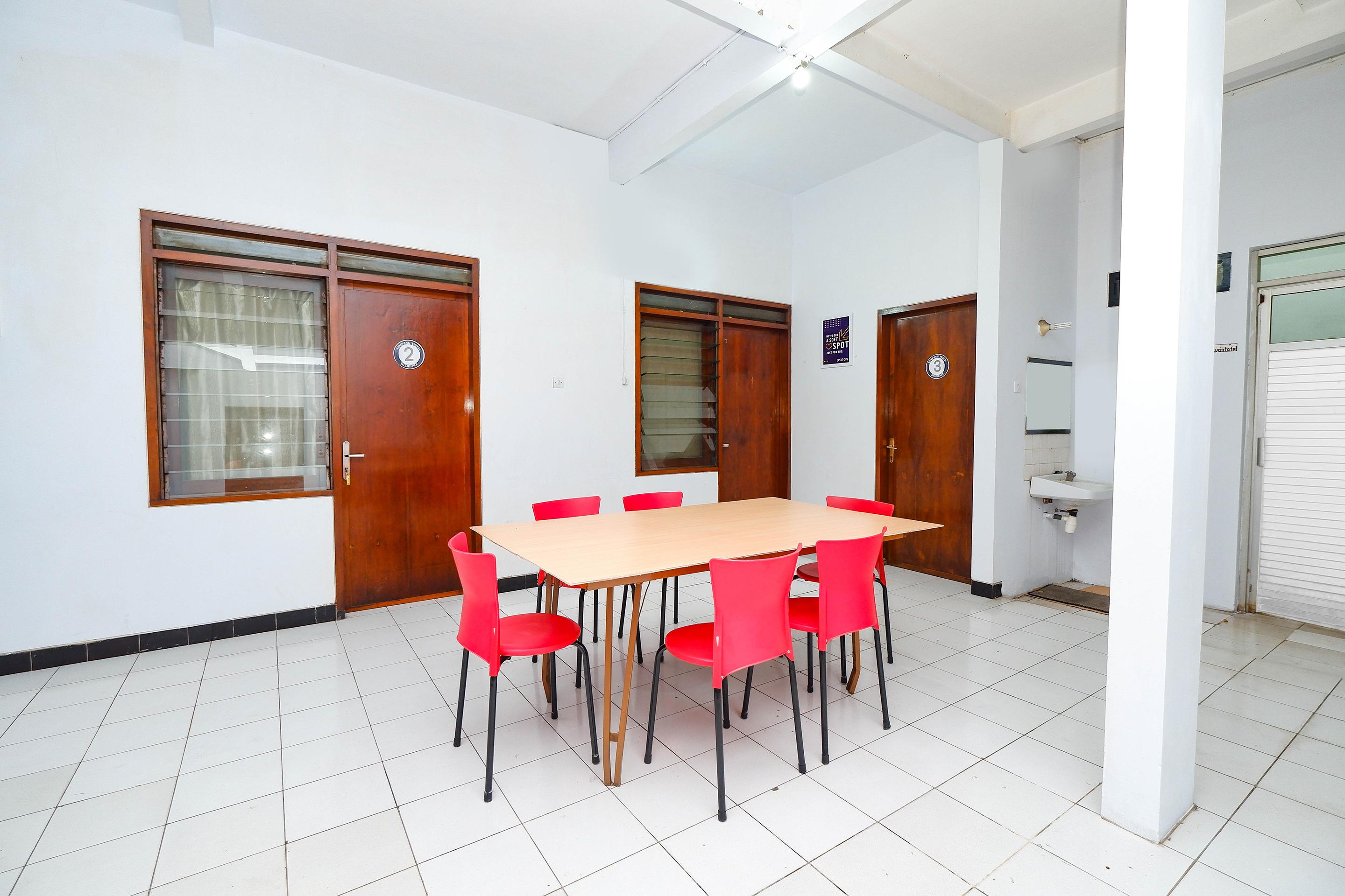 Oyo 2240 Simpang Tujuh Residence Kudus المظهر الخارجي الصورة